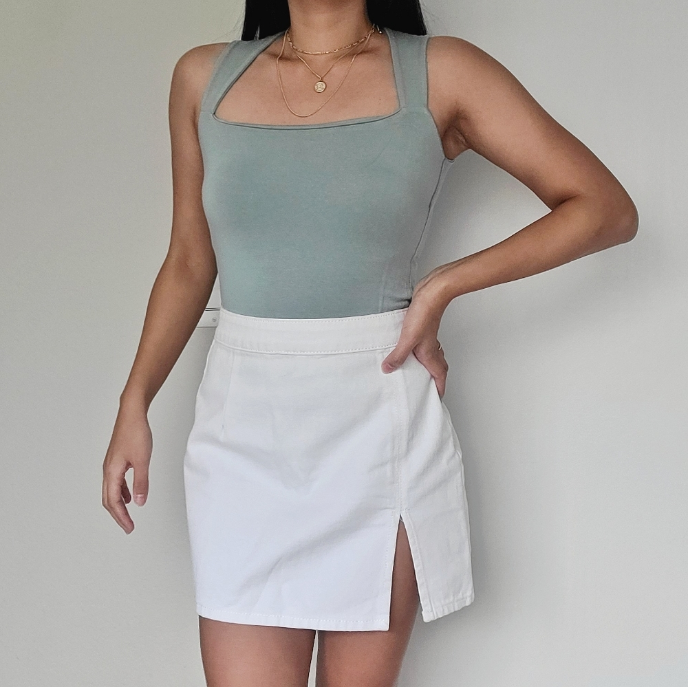 Square neck tank top